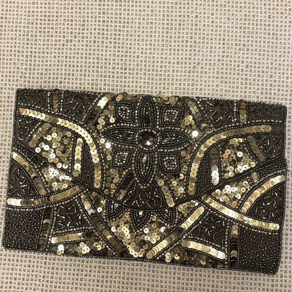 Handmade sequin Clutch - Picture 4 of 7